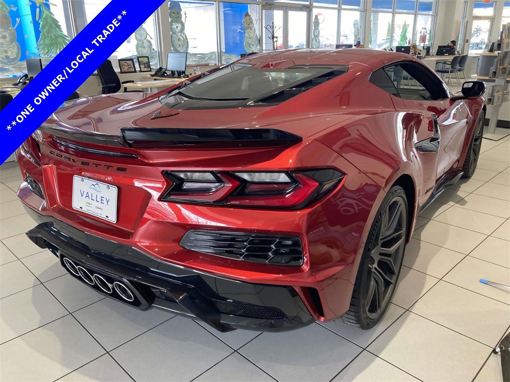 Used 2025 Chevrolet Corvette Z06 image 2