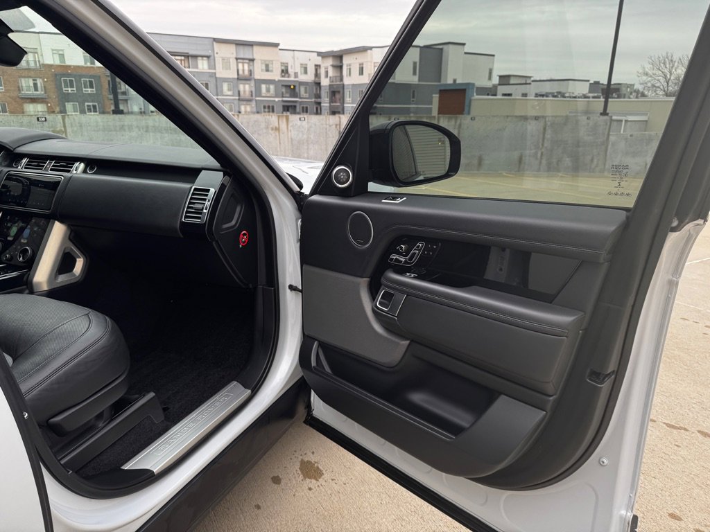 Used 2019 Land Rover Range Rover HSE image 23