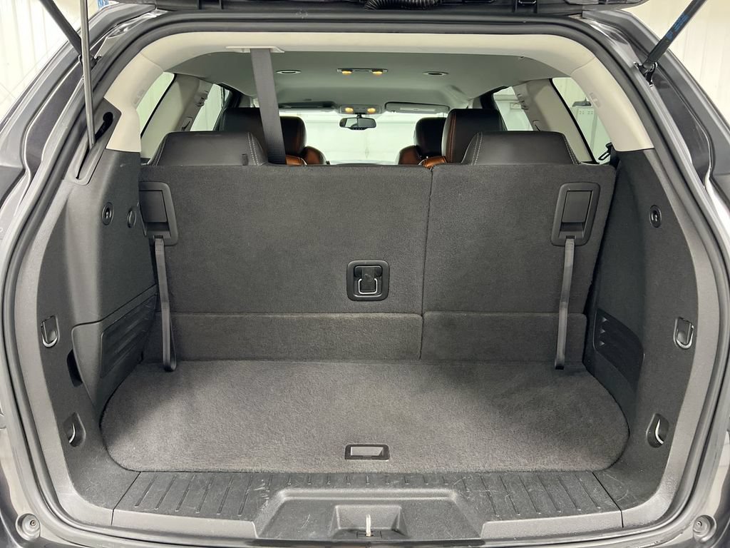 Used 2017 Chevrolet Traverse LT FWD image 24