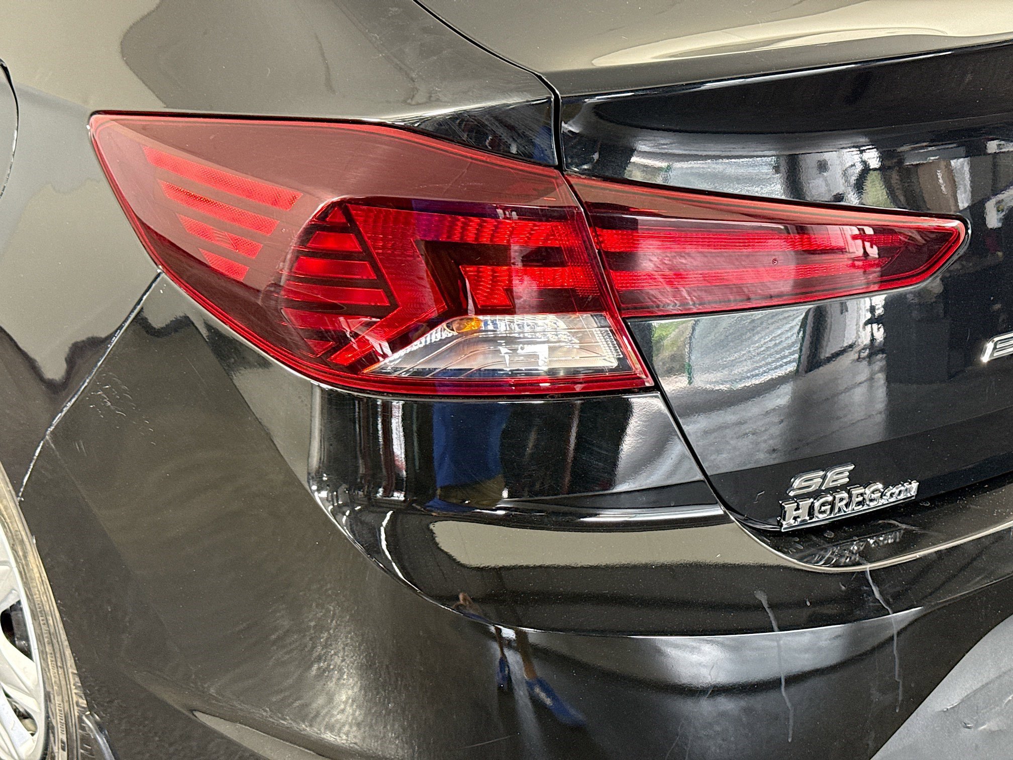 Used 2020 Hyundai Elantra SE FWD image 35