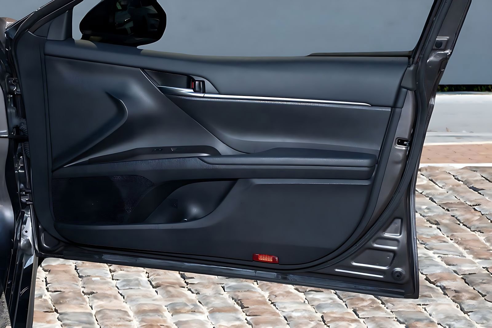 Used 2024 Toyota Camry SE w/ Convenience Package image 12