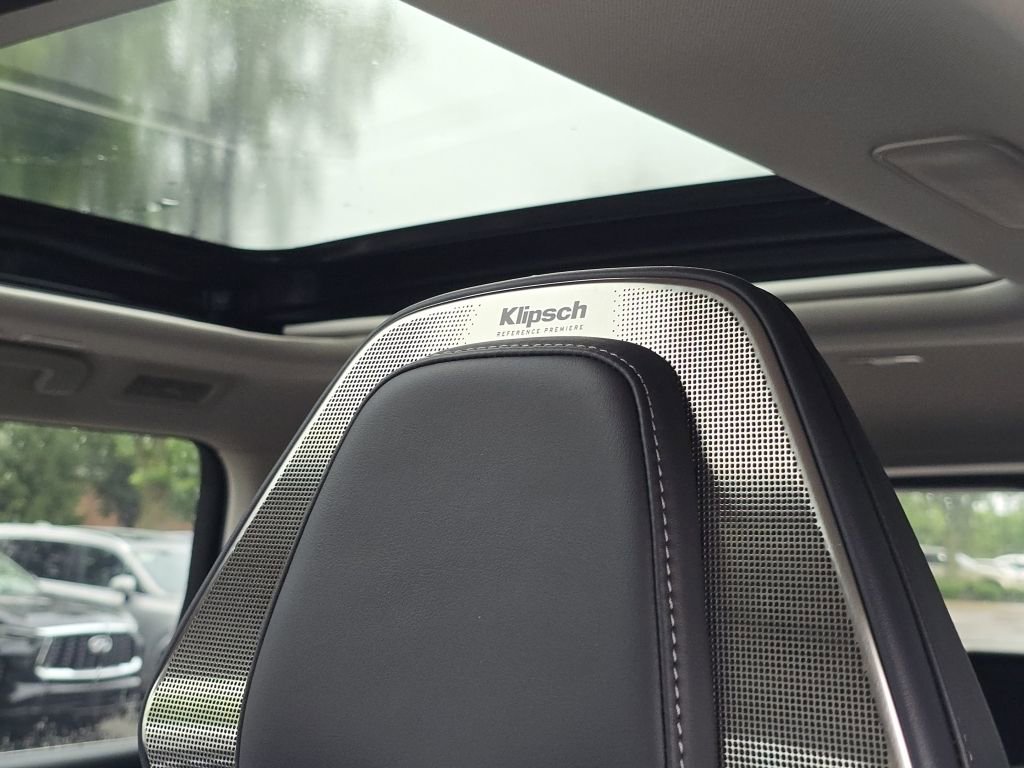 New 2025 INFINITI QX80 Sensory image 18