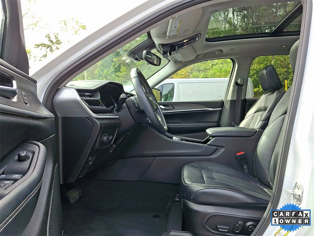 Used 2022 Jeep Grand Cherokee Limited image 14