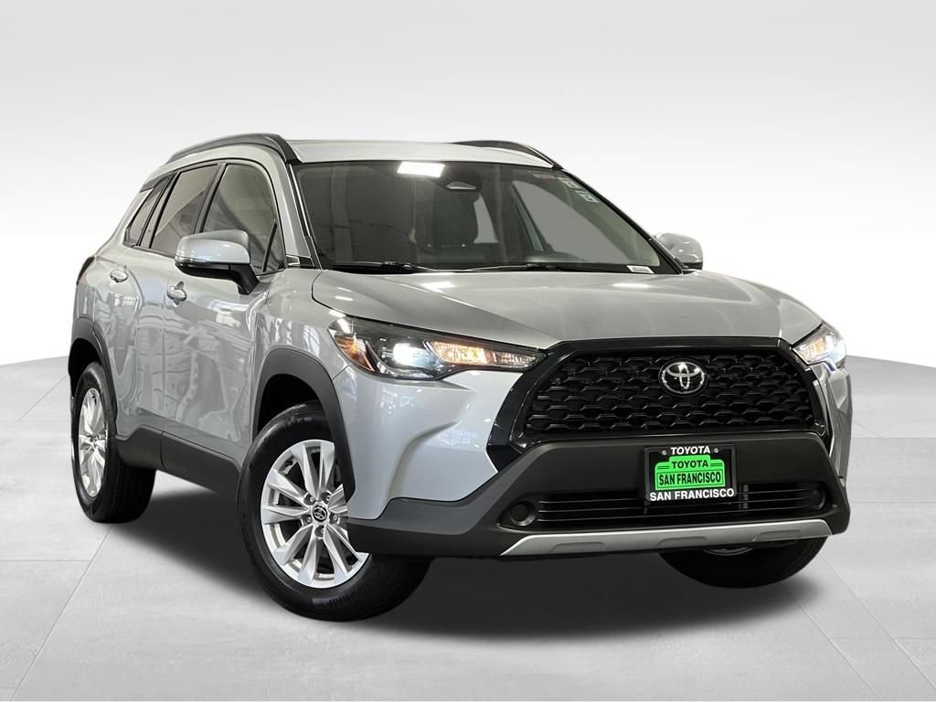 Certified 2023 Toyota Corolla Cross LE FWD image 7