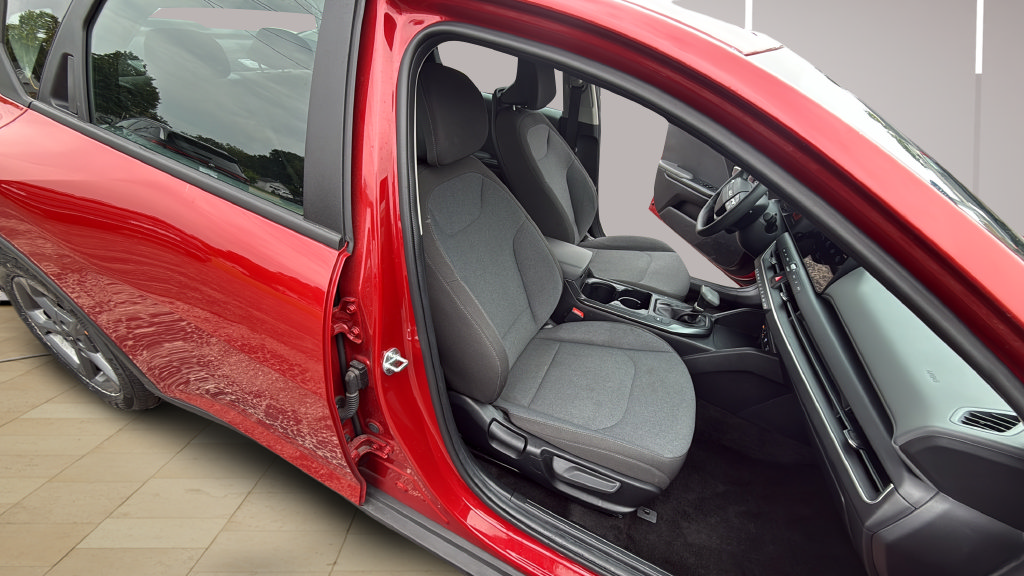 Used 2025 Kia K4 FWD image 32