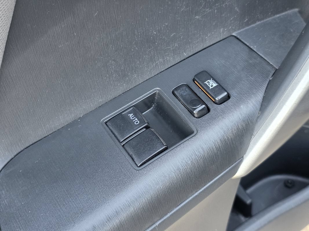 Used 2015 Scion tC FWD image 17