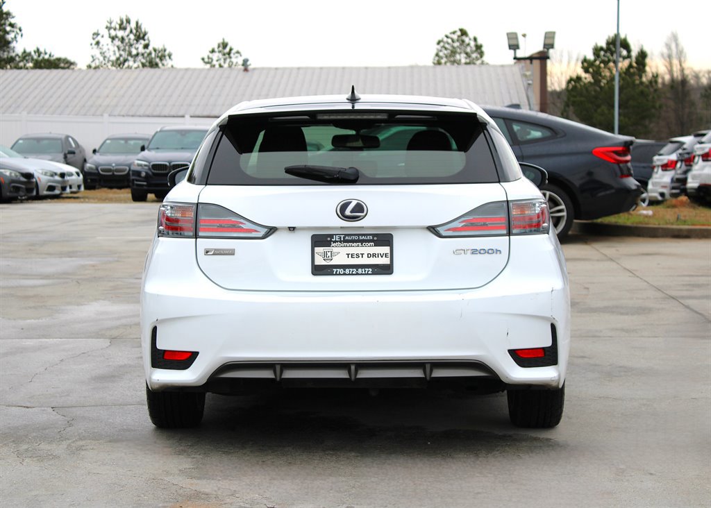 Used 2015 Lexus CT 200h w/ F Sport w/Nuluxe Interior image 6