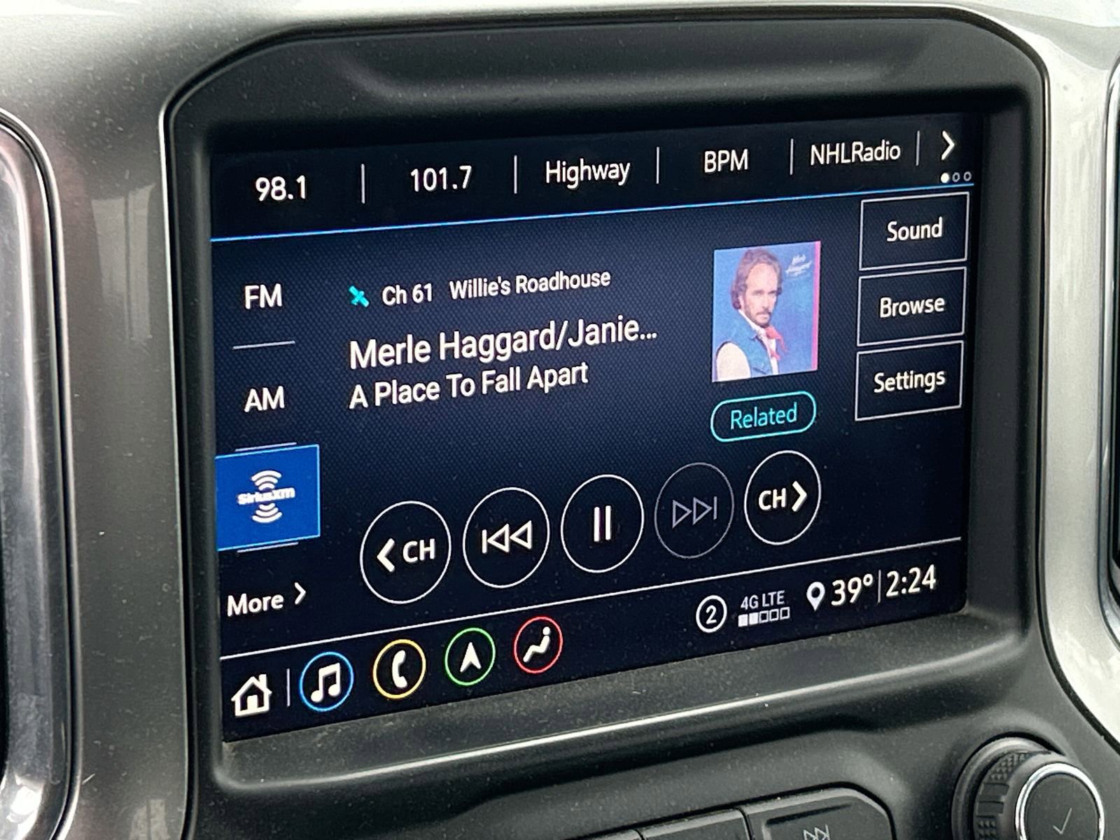 Used 2020 Chevrolet Silverado 2500 LTZ w/ LTZ Premium Package image 17