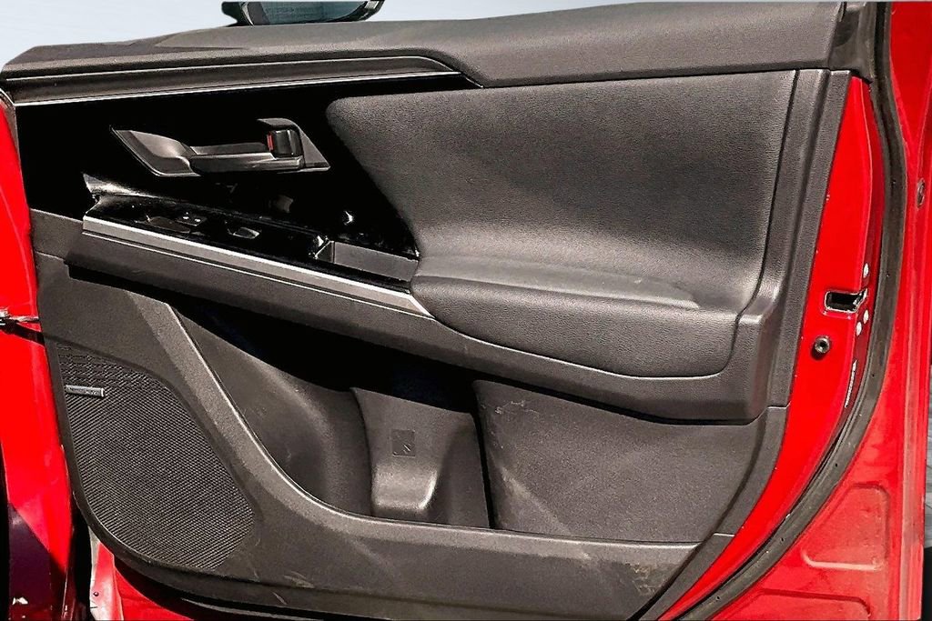 Used 2024 Subaru Solterra Limited image 15