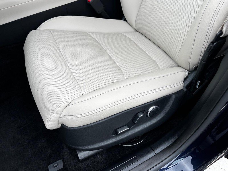 Used 2025 Genesis GV70 2.5T image 15