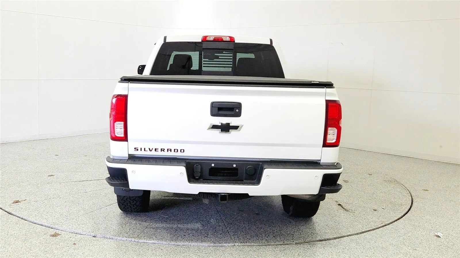 Used 2017 Chevrolet Silverado 1500 LTZ Z71 w/ Redline Edition image 6