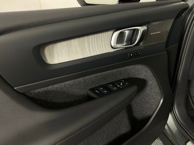 New 2026 Volvo XC40 B5 Ultra w/ Protection Package Premier AWD/4WD image 29