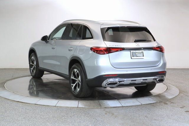 Used 2025 Mercedes-Benz GLC 350e 4MATIC w/ Driver Assistance Package image 2