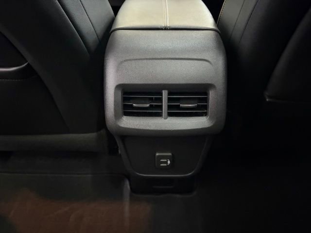 Used 2024 GMC Terrain AT4 w/ Tech Package AWD/4WD image 28
