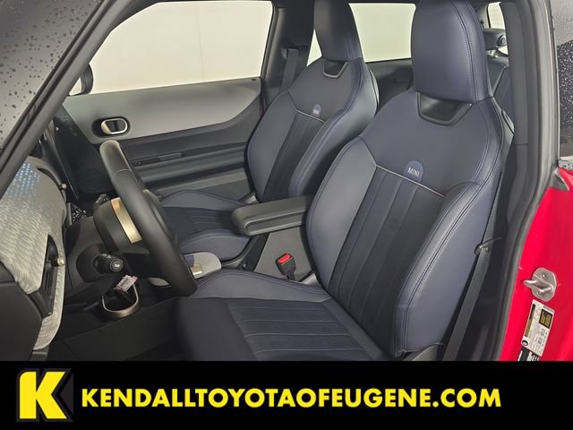 Used 2025 MINI Cooper 2-Door Hardtop image 14