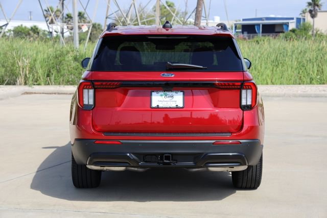 Used 2025 Ford Explorer ST-Line w/ Premium Package image 7