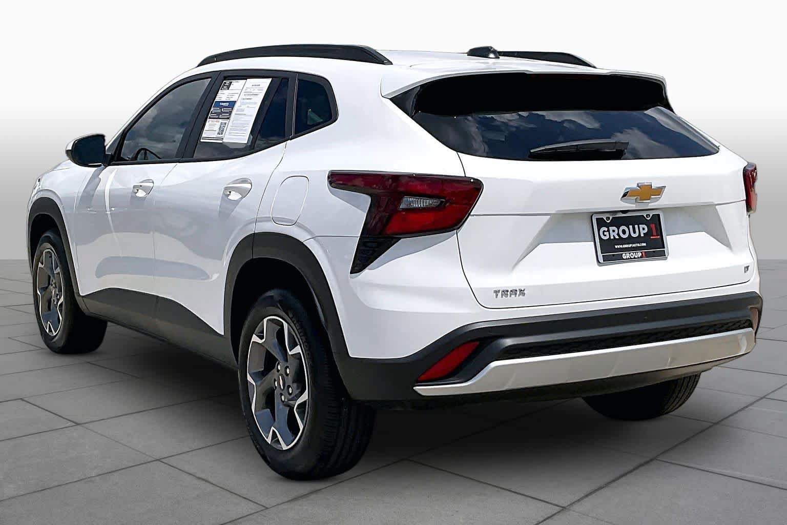 Used 2026 Chevrolet Trax LT w/ Driver Confidence Package FWD image 12