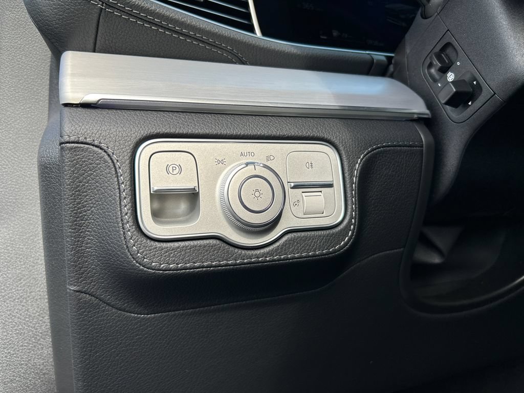 New 2026 Mercedes-Benz GLE 580 4MATIC image 14