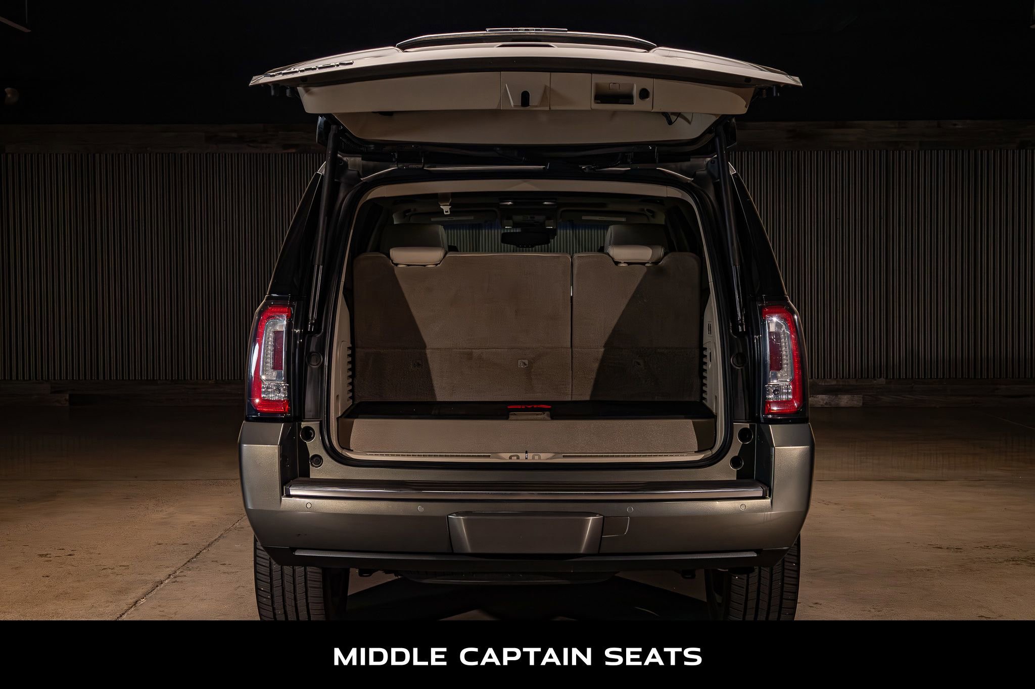 Used 2017 GMC Yukon Denali w/ Open Road Package AWD/4WD image 8