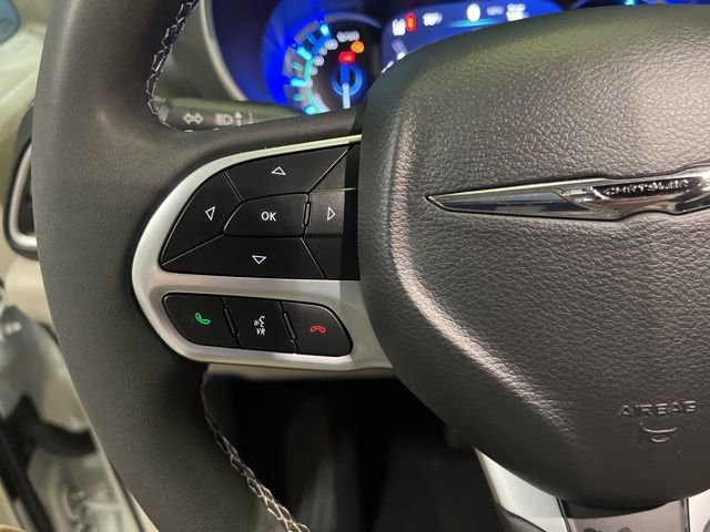 Used 2024 Chrysler Pacifica Limited FWD image 41