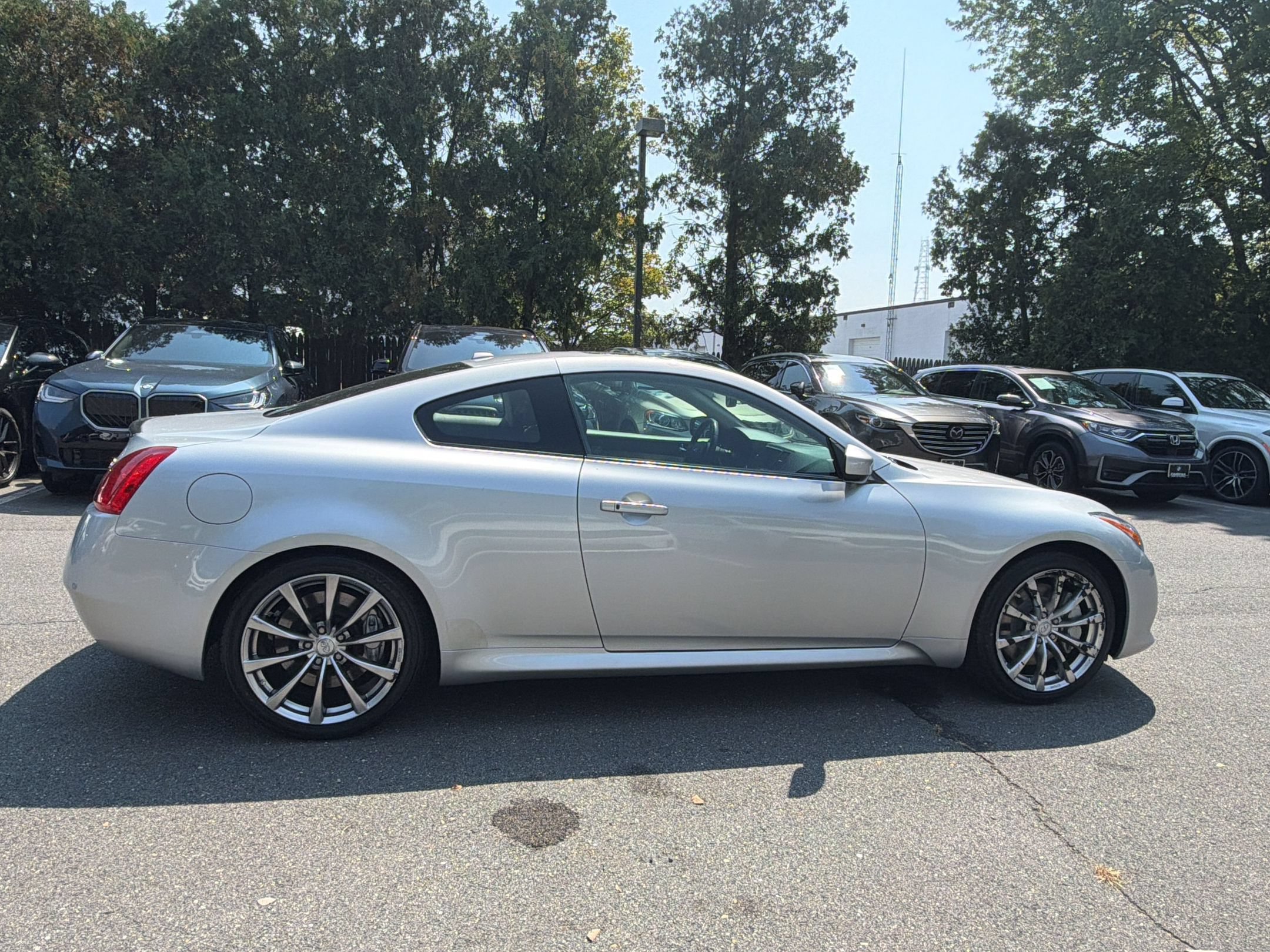 Used 2010 INFINITI G37 Journey w/ Premium Pkg RWD image 8
