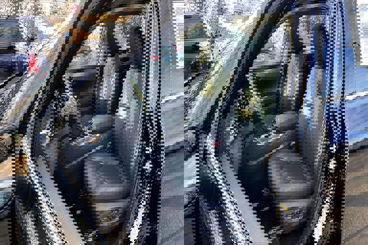 Used 2025 Toyota Highlander Platinum AWD/4WD image 9