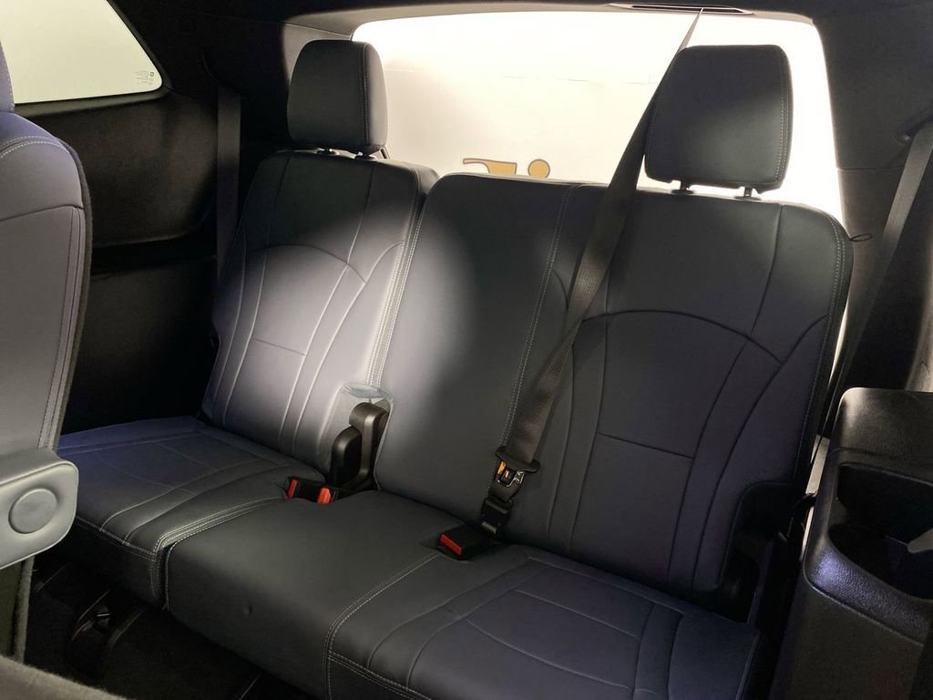 Certified 2023 Buick Enclave Essence image 22