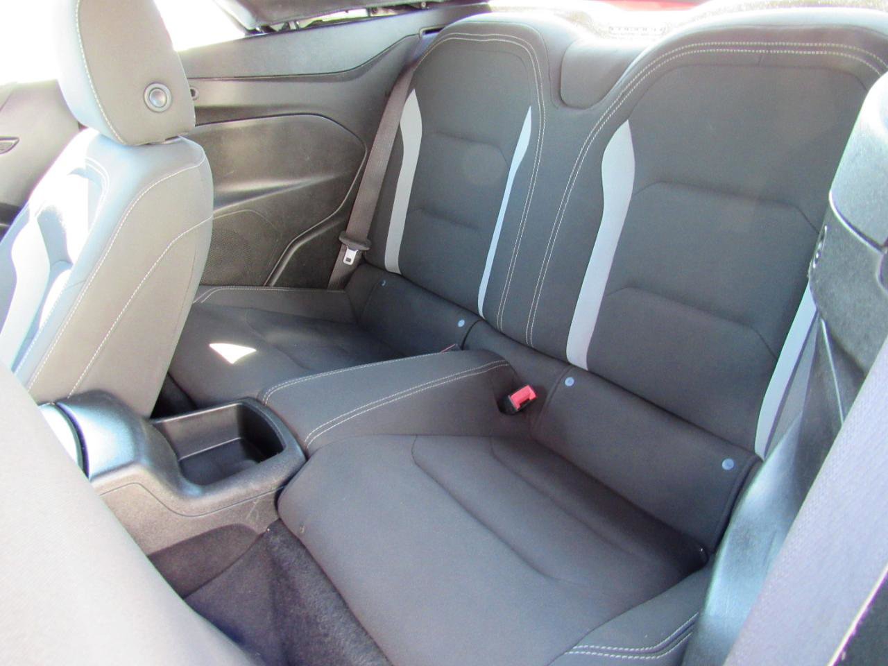 Used 2020 Chevrolet Camaro LT RWD image 18