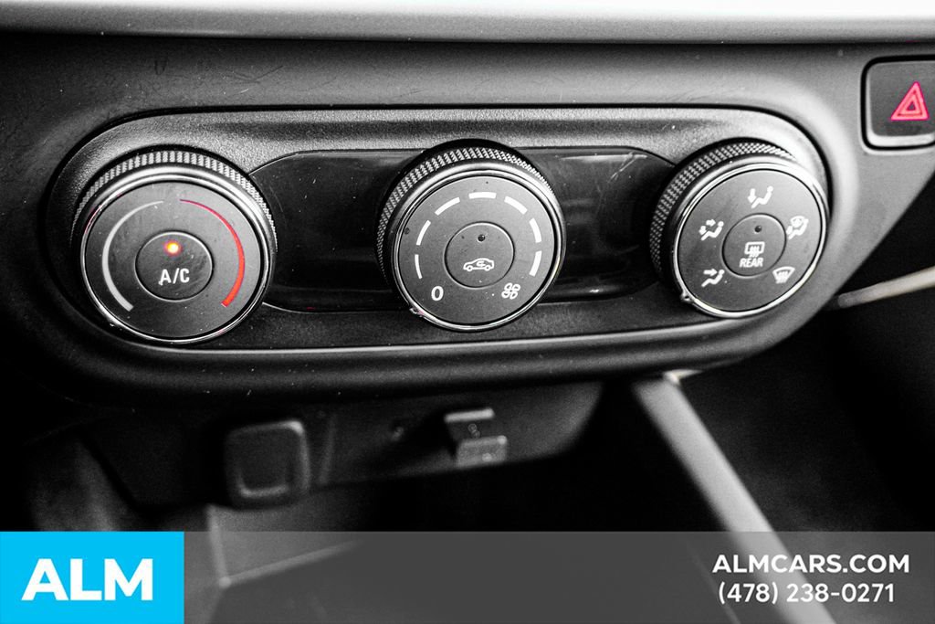 Used 2025 Chevrolet Trax LS image 38