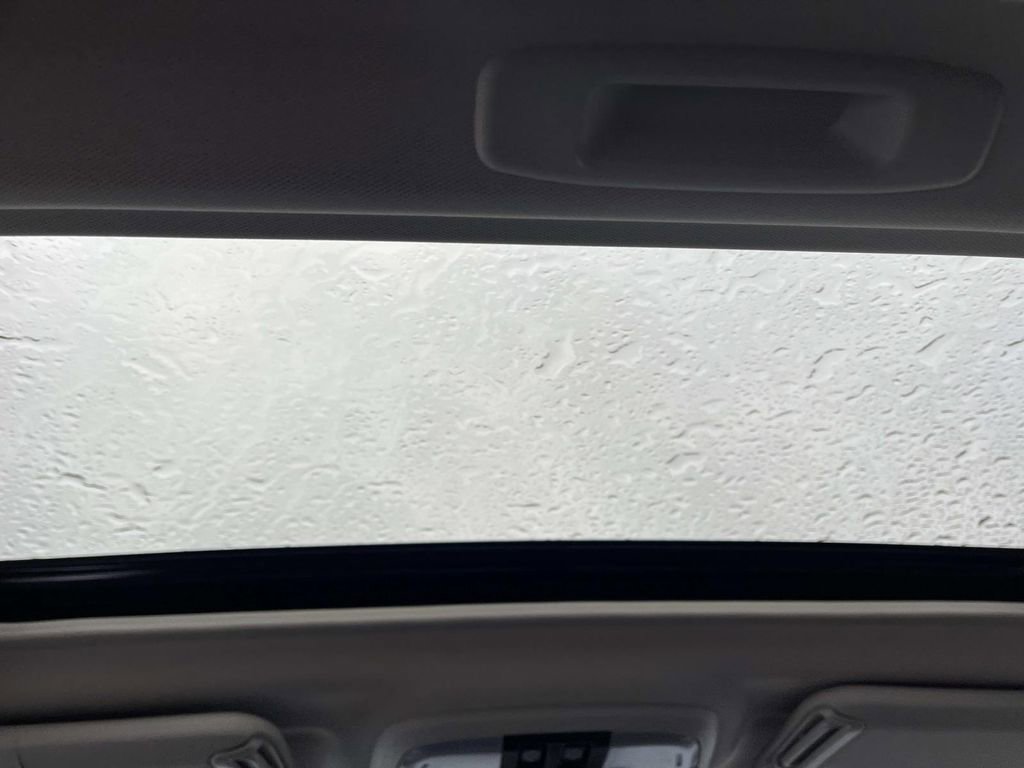 Used 2025 Subaru Crosstrek 2.5i Limited w/ Crosstrek Mirror Package image 17