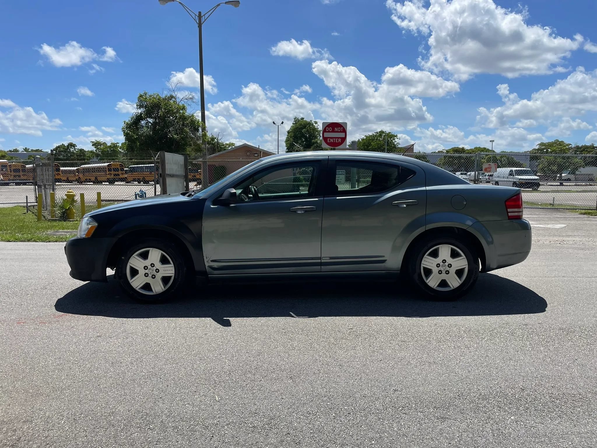 Used 2010 Dodge Avenger SXT FWD image 6