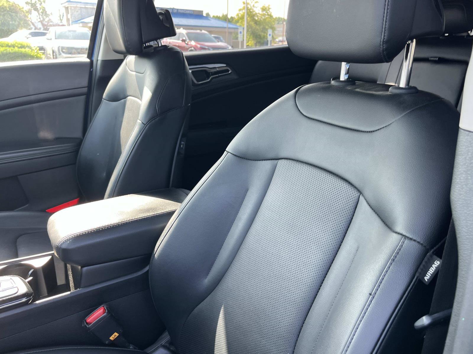 Used 2023 Kia Sportage EX FWD image 29