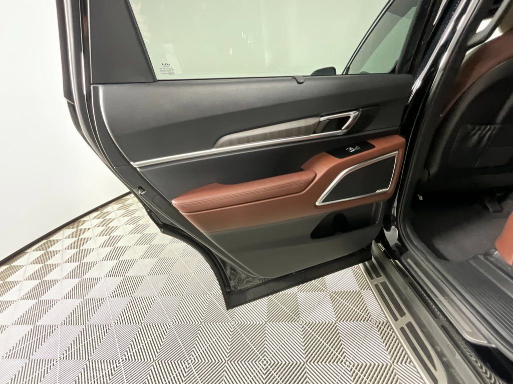 Used 2024 Kia Telluride SX image 28