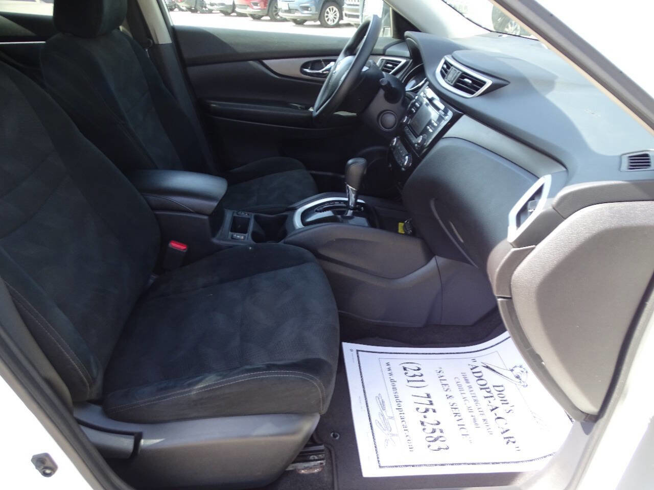 Used 2016 Nissan Rogue SV image 35