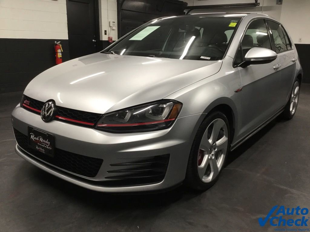 Used 2017 Volkswagen GTI SE image 5