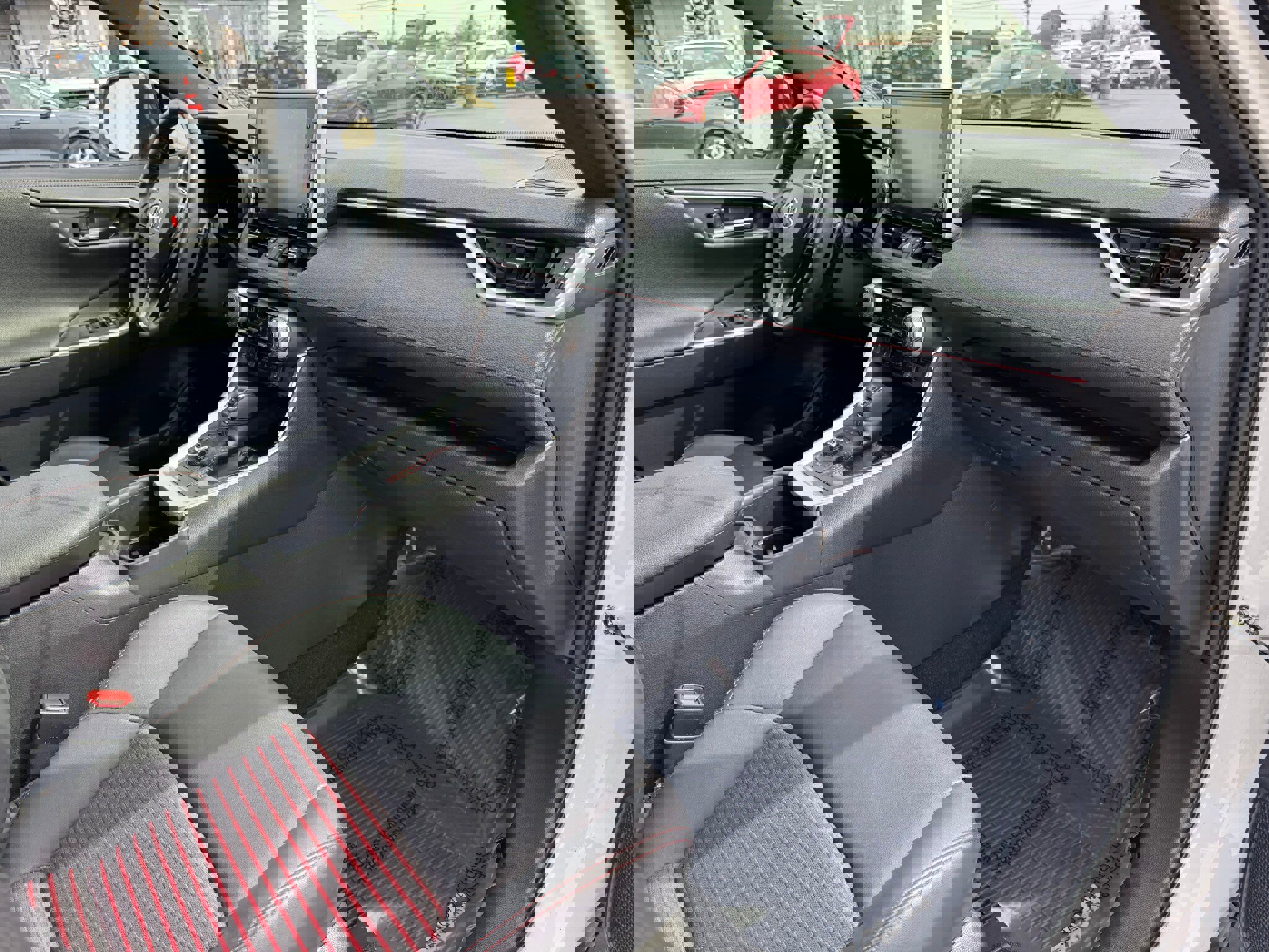 Used 2022 Toyota RAV4 XSE w/ Weather Package image 18