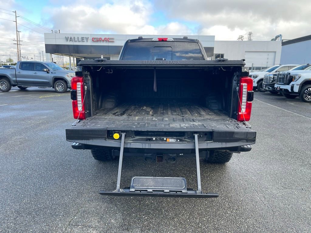 Used 2023 Ford F250 Lariat w/ Lariat Ultimate Package AWD/4WD image 4