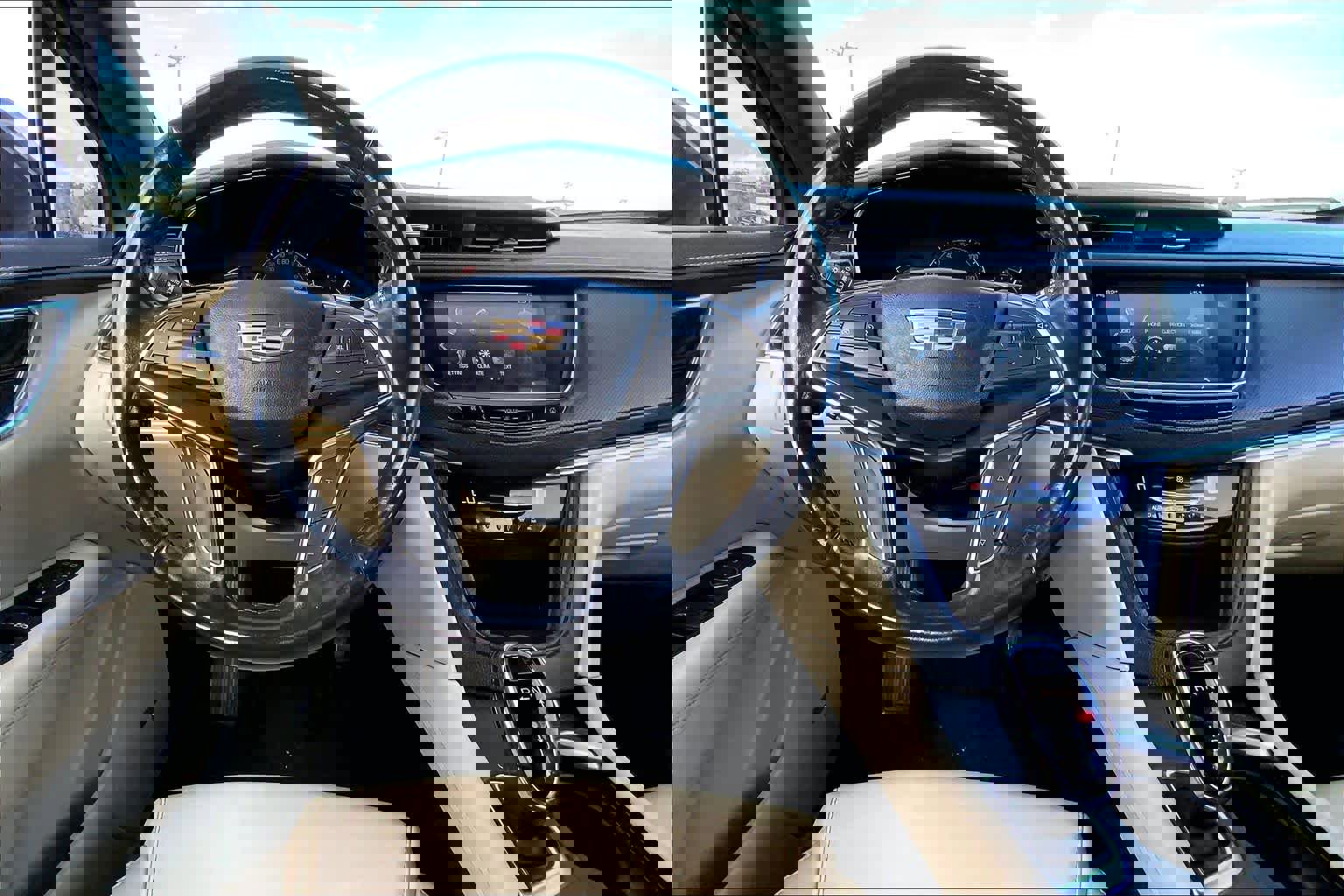 Used 2018 Cadillac XT5 FWD image 5