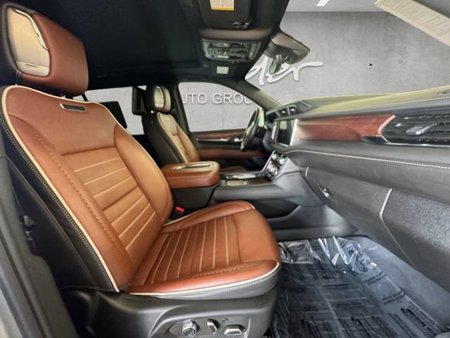Used 2024 GMC Yukon XL Denali Ultimate AWD/4WD image 24