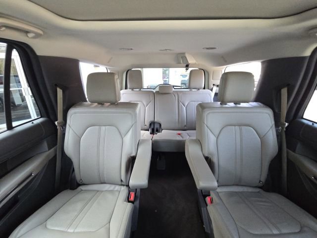 Used 2021 Ford Expedition Limited image 19