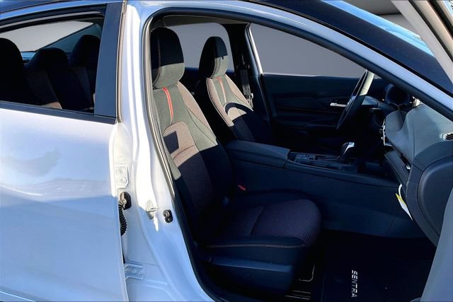 New 2026 Nissan Sentra SR w/ Floor Mat Package image 10