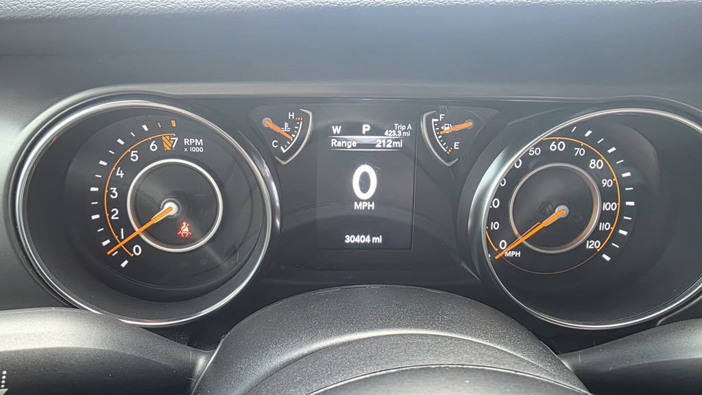 Used 2023 Jeep Gladiator Sport AWD/4WD image 17