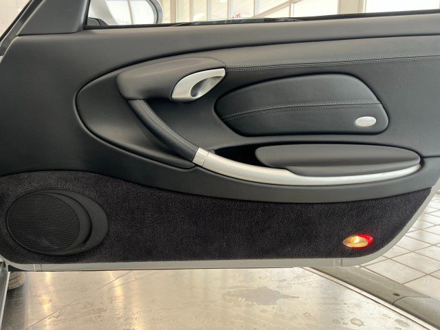 Used 2002 Porsche Boxster S image 17