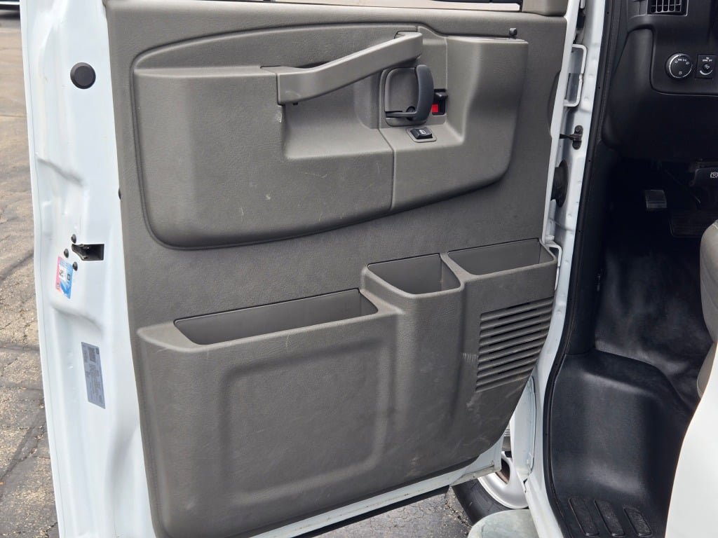 Certified 2024 GMC Savana 2500 w/ Driver Convenience Package RWD image 14