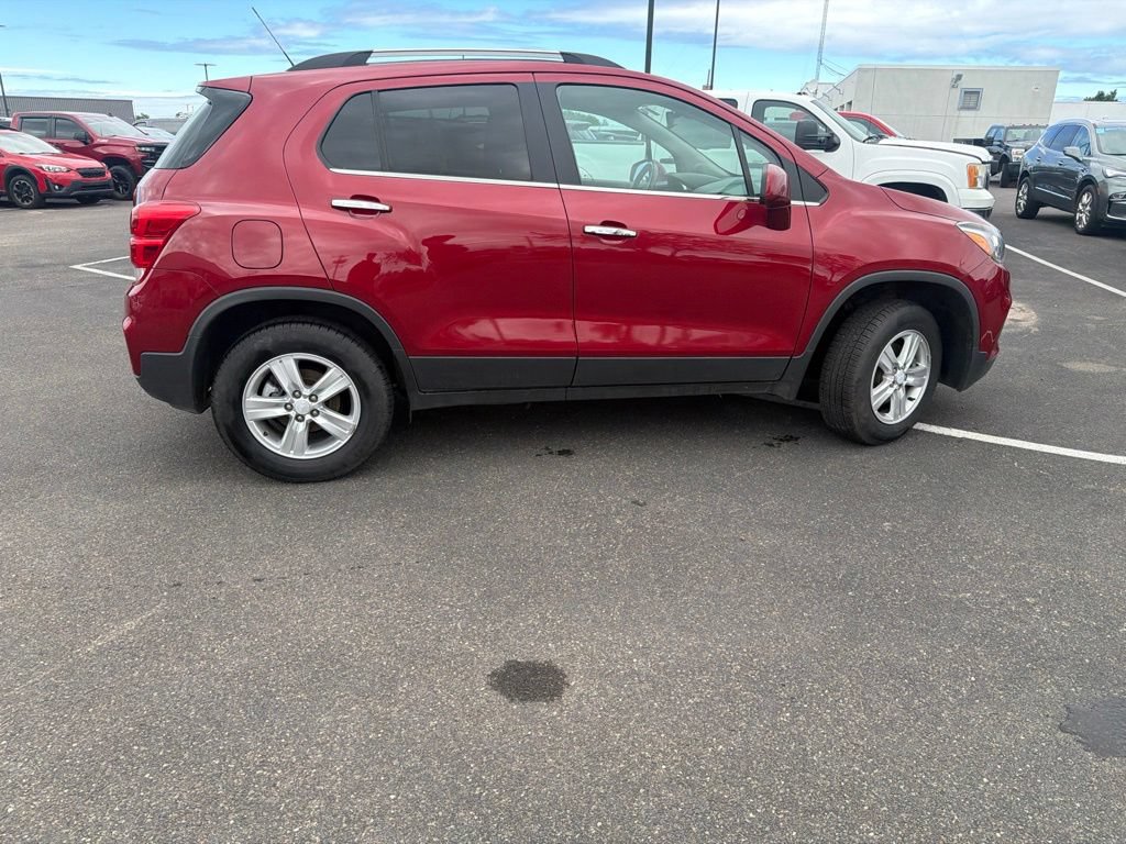 Used 2020 Chevrolet Trax LT w/ LT Convenience Package AWD/4WD image 8