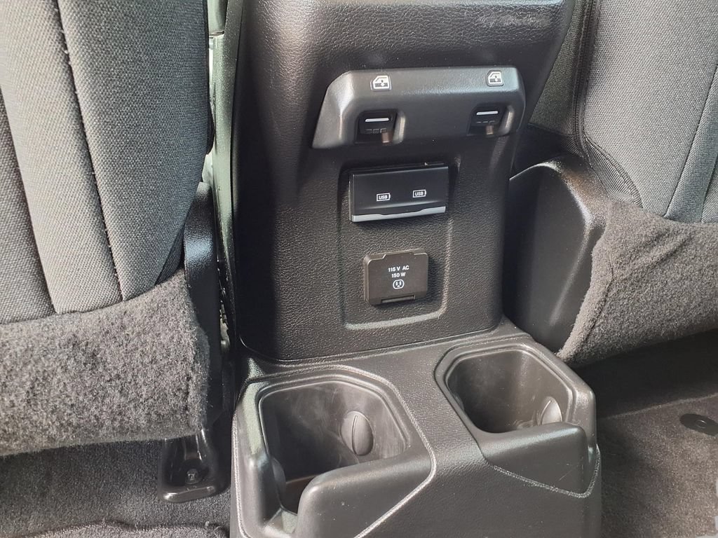 Used 2025 Jeep Wrangler Unlimited Sahara AWD/4WD image 23