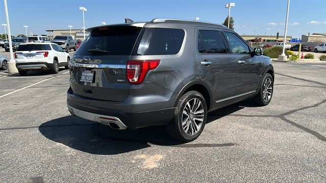 Used 2017 Ford Explorer Platinum AWD/4WD image 3