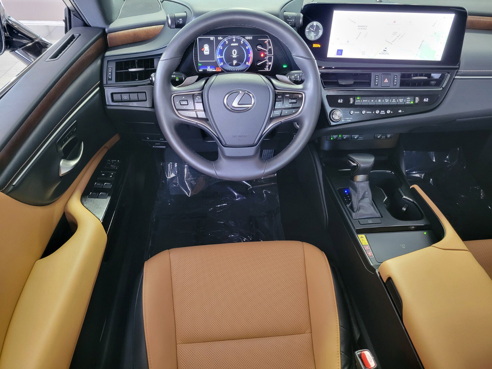 Used 2025 Lexus ES 350 w/ Premium Package image 14