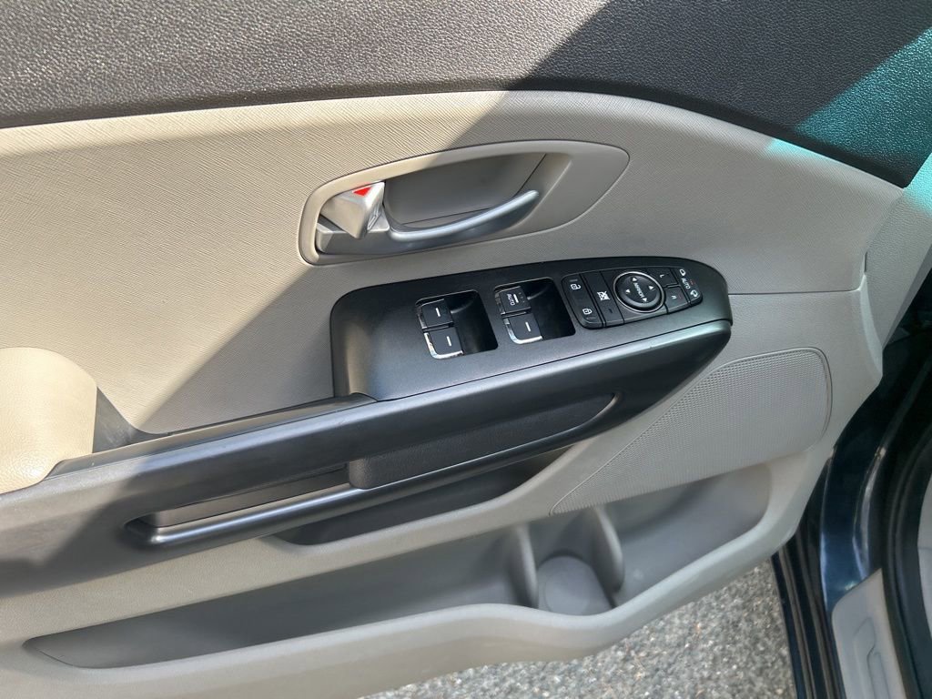 Used 2016 Kia Sedona LX w/ Option Group 020 image 15