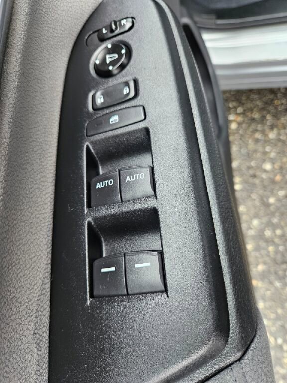 Used 2018 Honda CR-V EX image 19